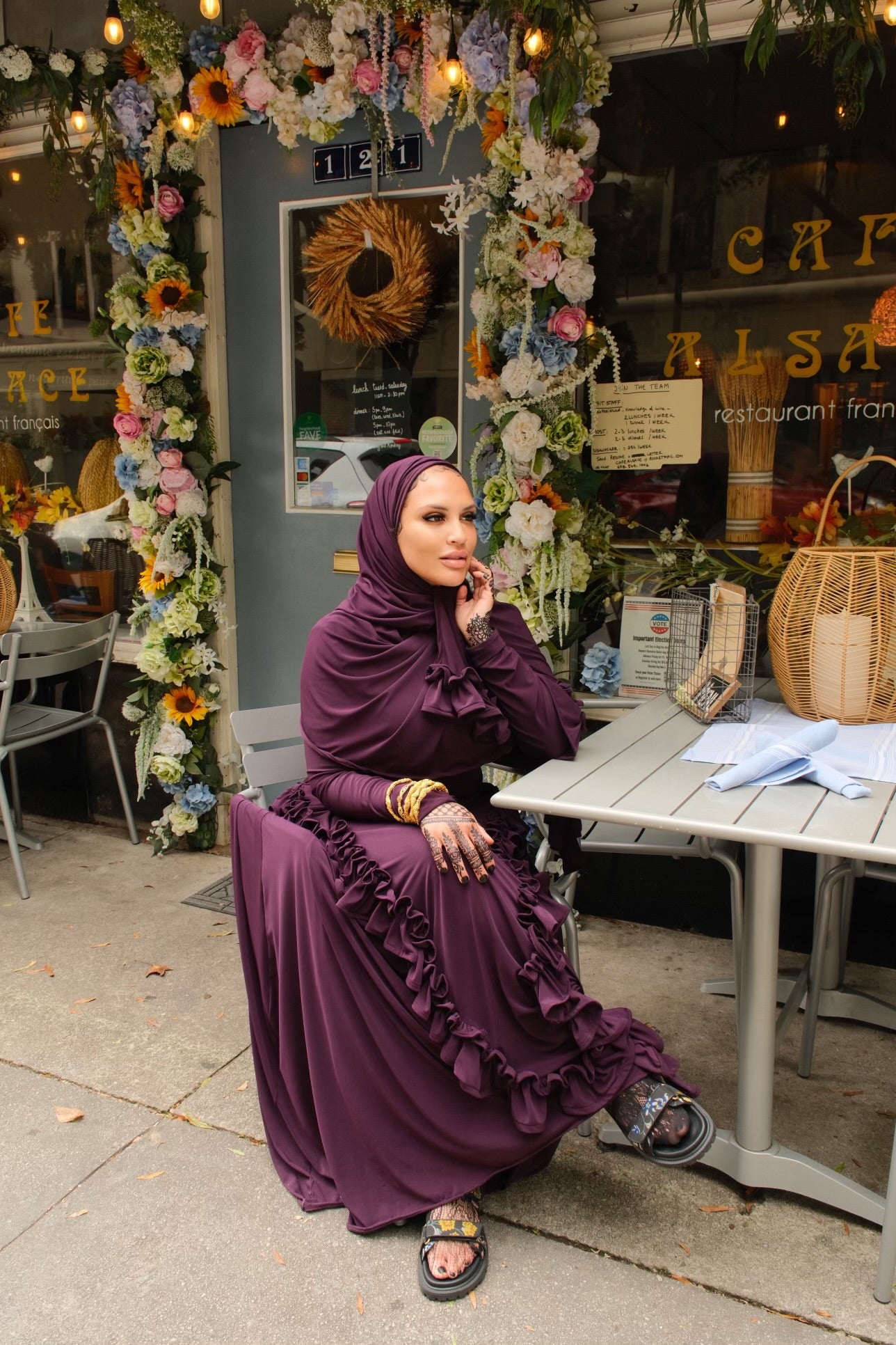 Suhaliah Ruffled Abaya